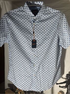 Egara White Short-Sleeve Button-Down with Blue Paisley Motif